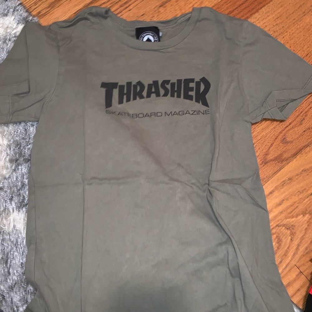 SMALL THRASHER SHIRT